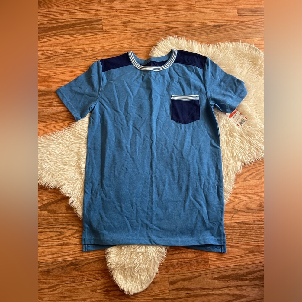 Boys Blue Cat & Jack T-shirt in Large NWT